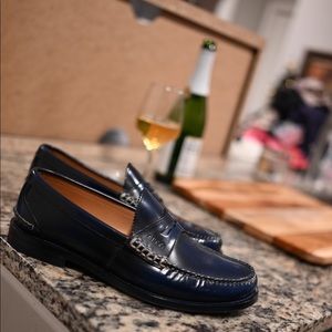 Gucci Navy Loafers Made in Italy, SZ9, Like New Condition